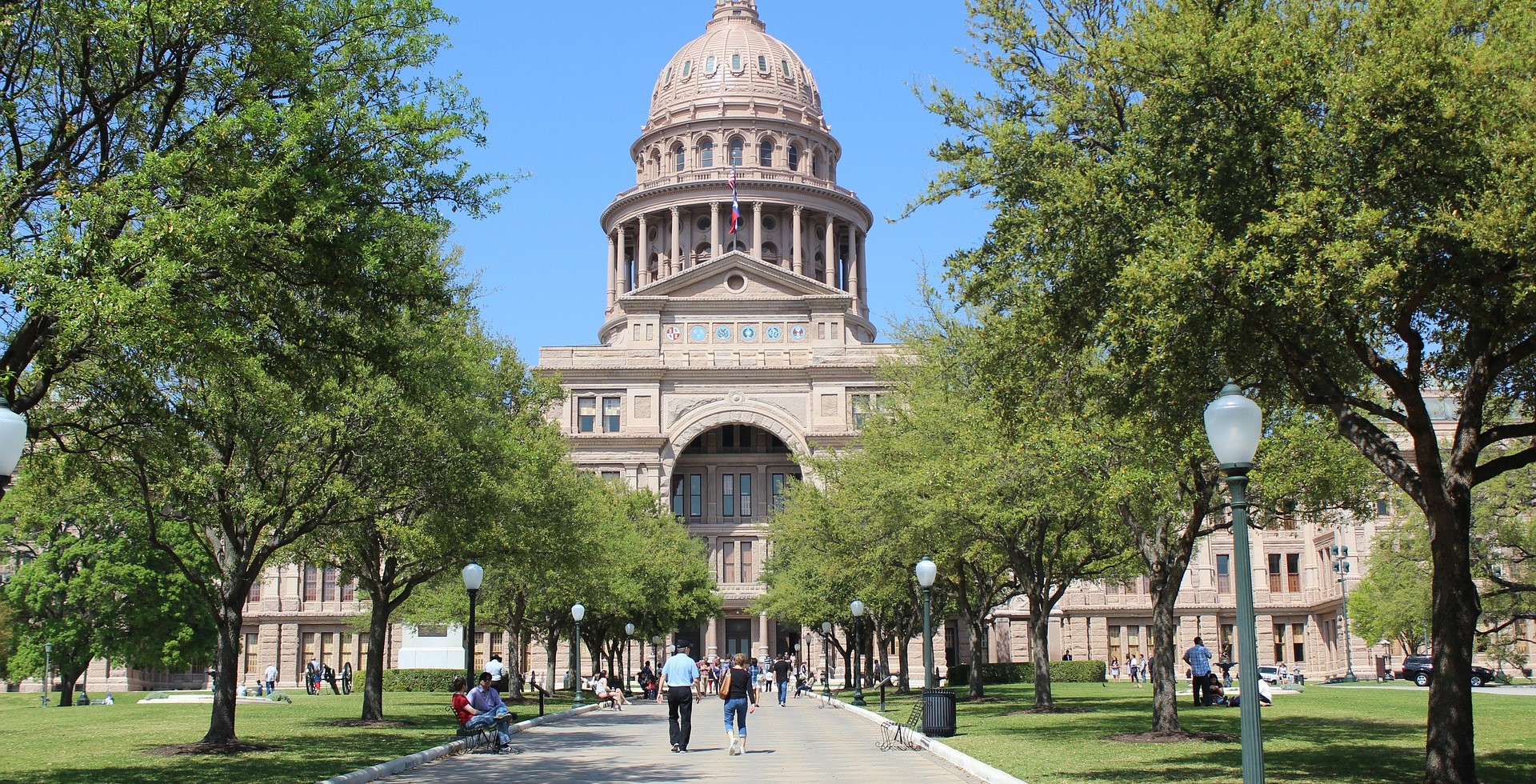 The State Capitol in Austin, Texas | Kids Car Donations