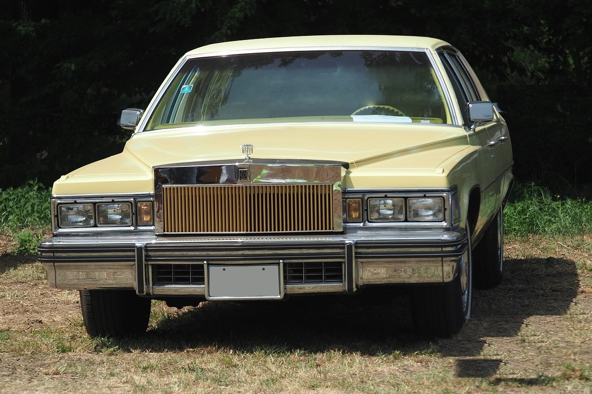 Yellow Oldtimer Cadillac | Kids Car Donations