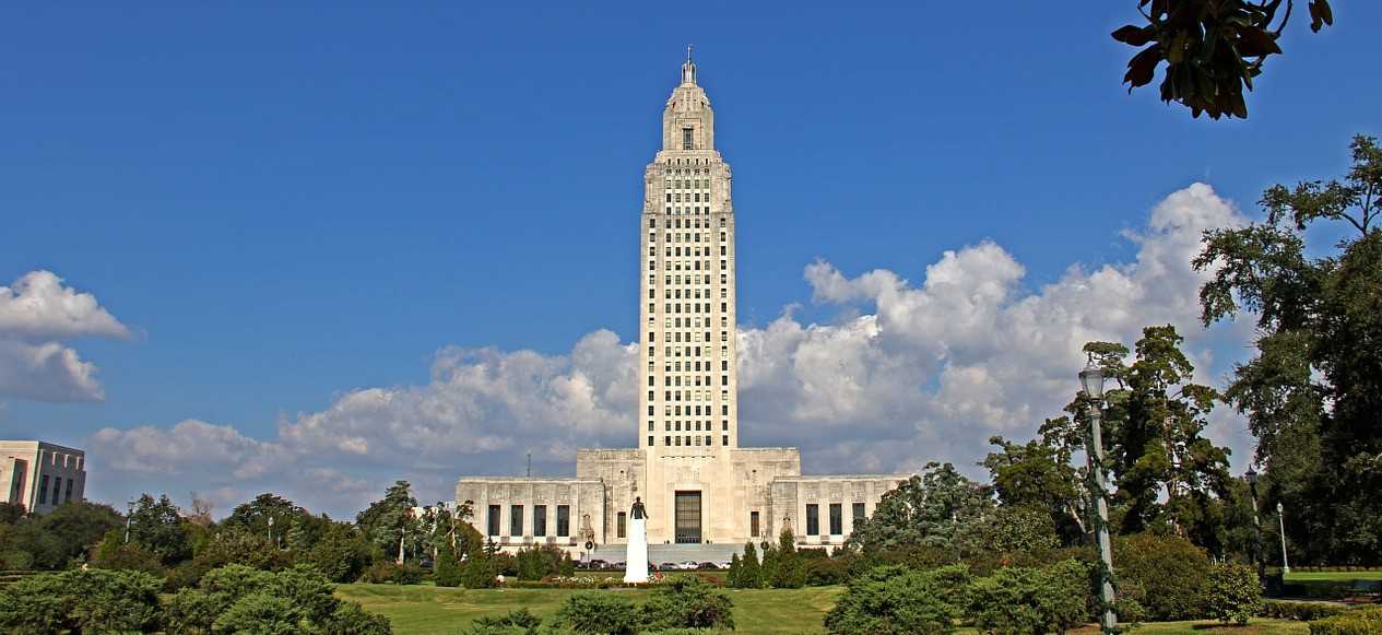 Capitol Building in Baton Rouge, LA | Kids Car Donations