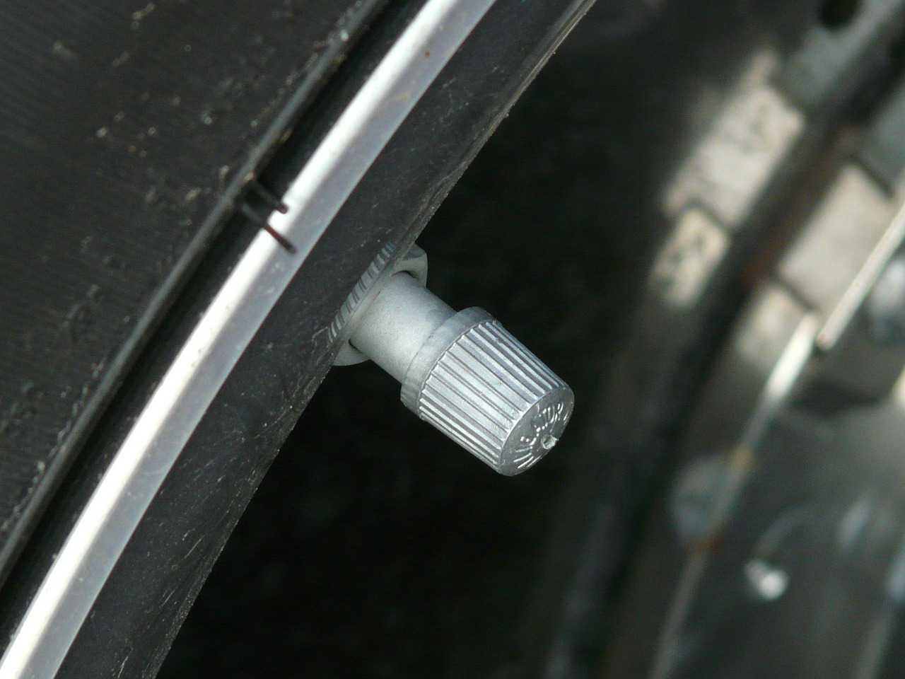 How to Check Your Vehicle's Tire Pressure | Kids Car Donations