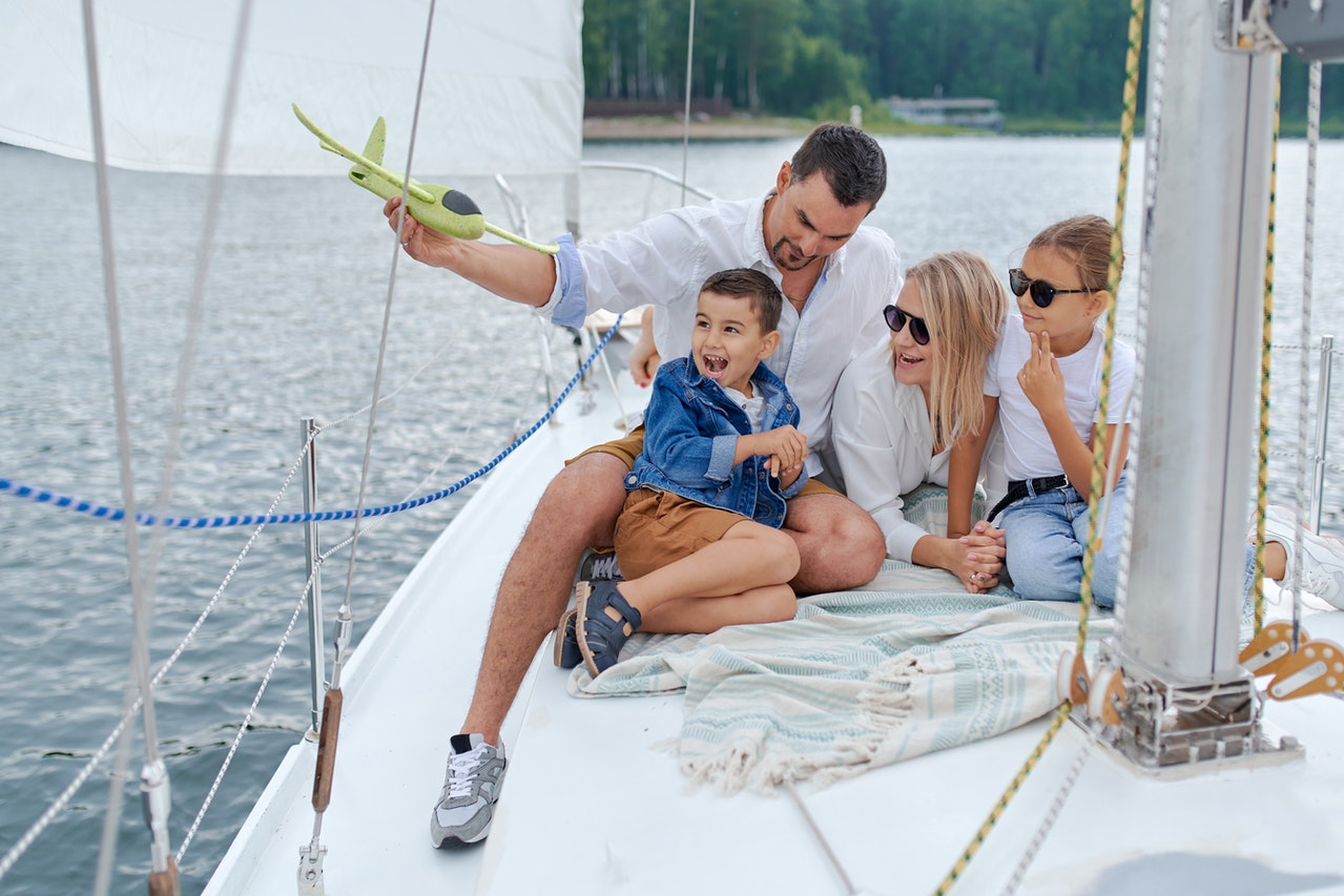 Best Boat Types for Families | Kids Car Donations