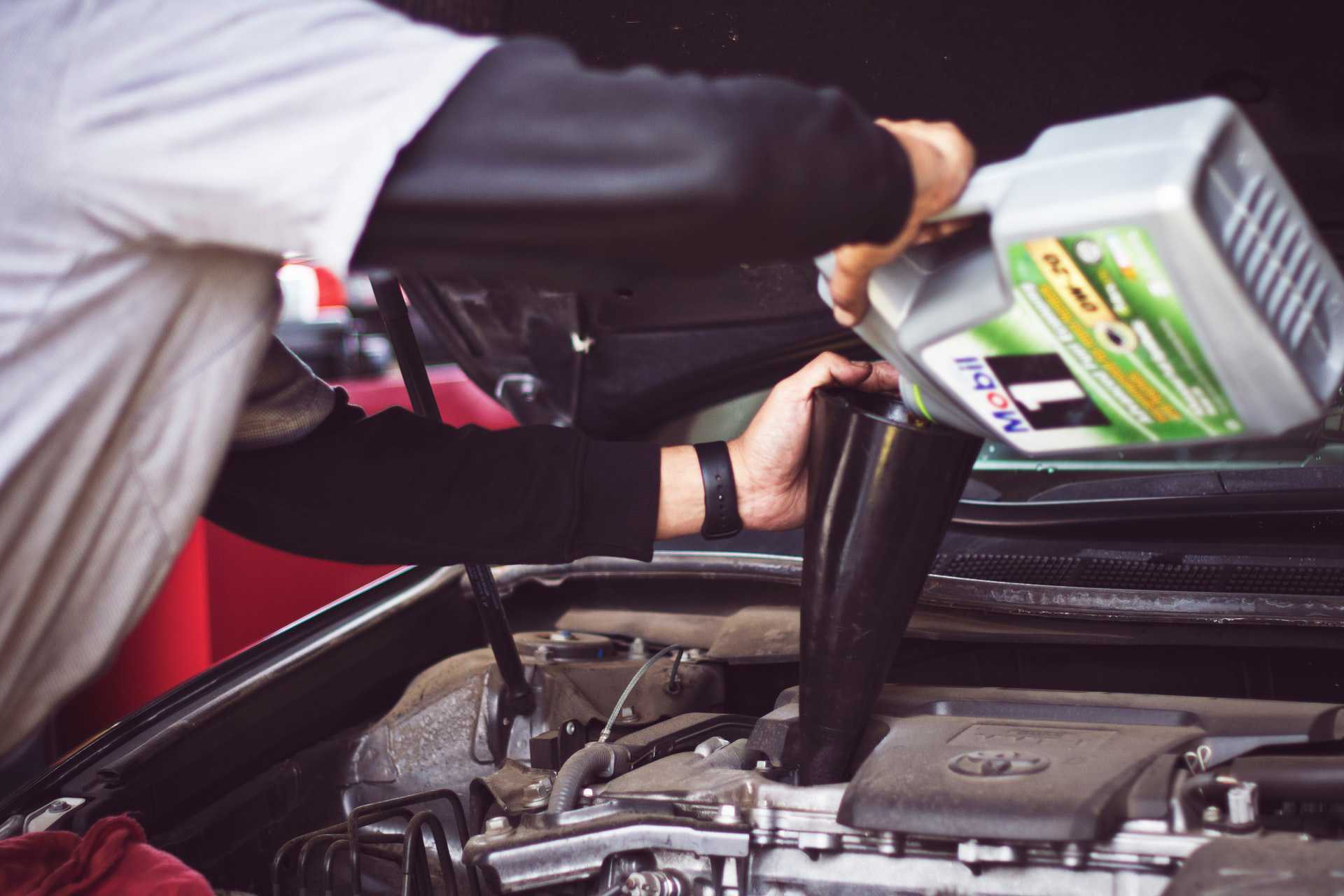 Signs You Need an Oil Change | Kids Car Donations