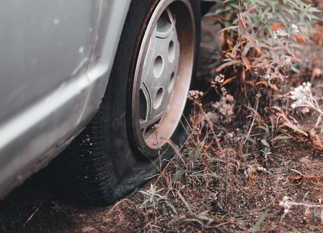 How To Safely Deal with a Tire Blowout | Kids Car Donations