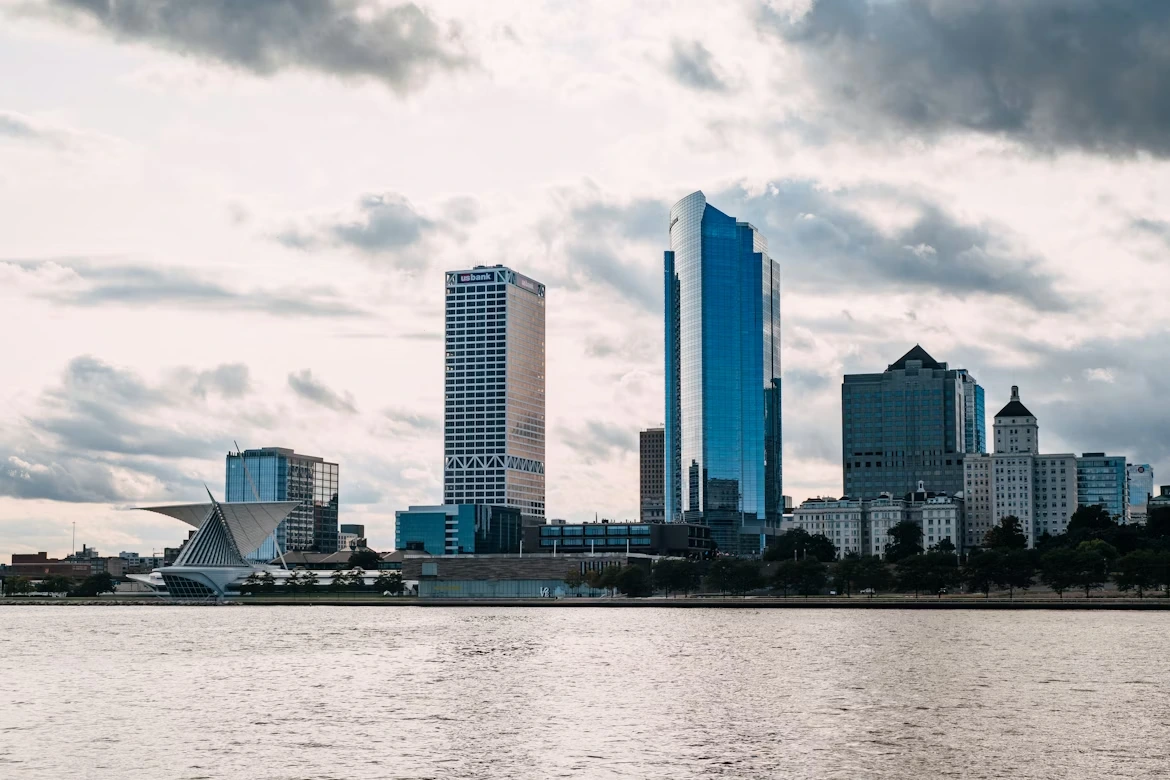 Downtown Milwaukee seen from Veterans Park